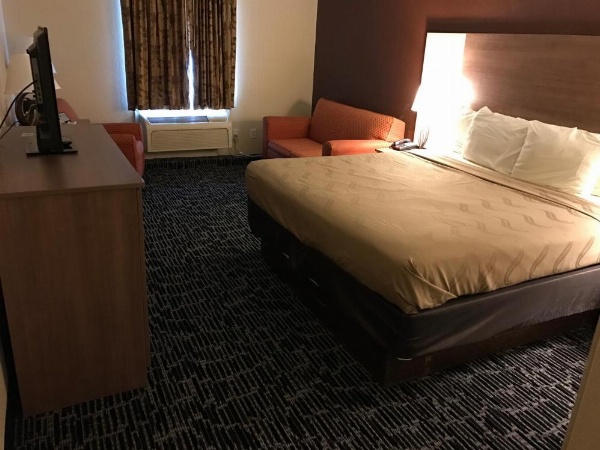 Quality Inn Near Pimlico Racetrack image 14