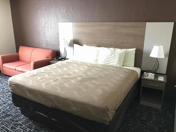 Quality Inn Near Pimlico Racetrack image 16