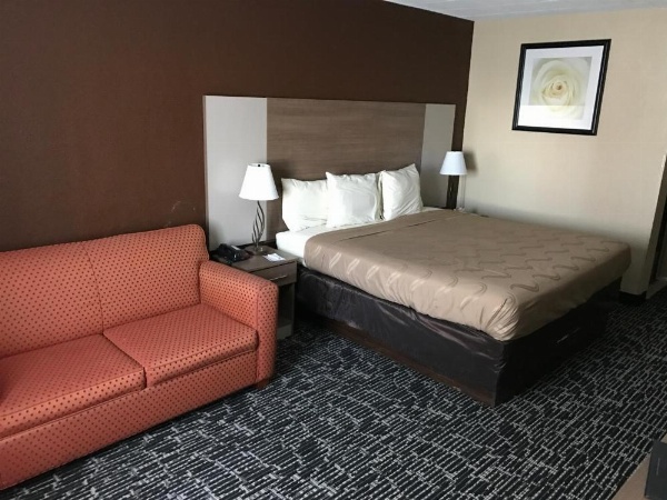 Quality Inn Near Pimlico Racetrack image 17