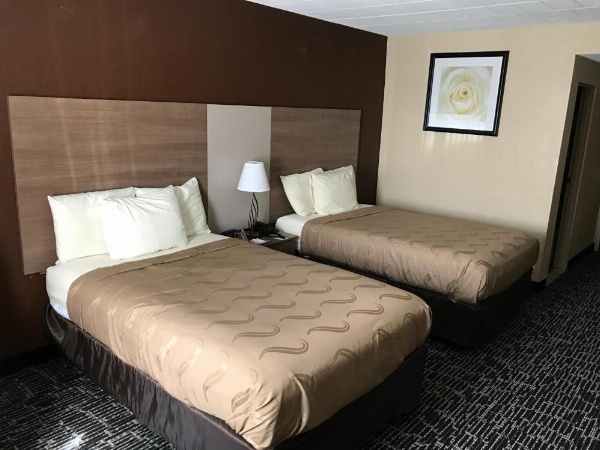 Quality Inn Near Pimlico Racetrack image 20